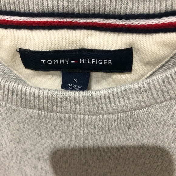 Tommy Basic Crewneck Sweatshirt - Picture 3 of 3
